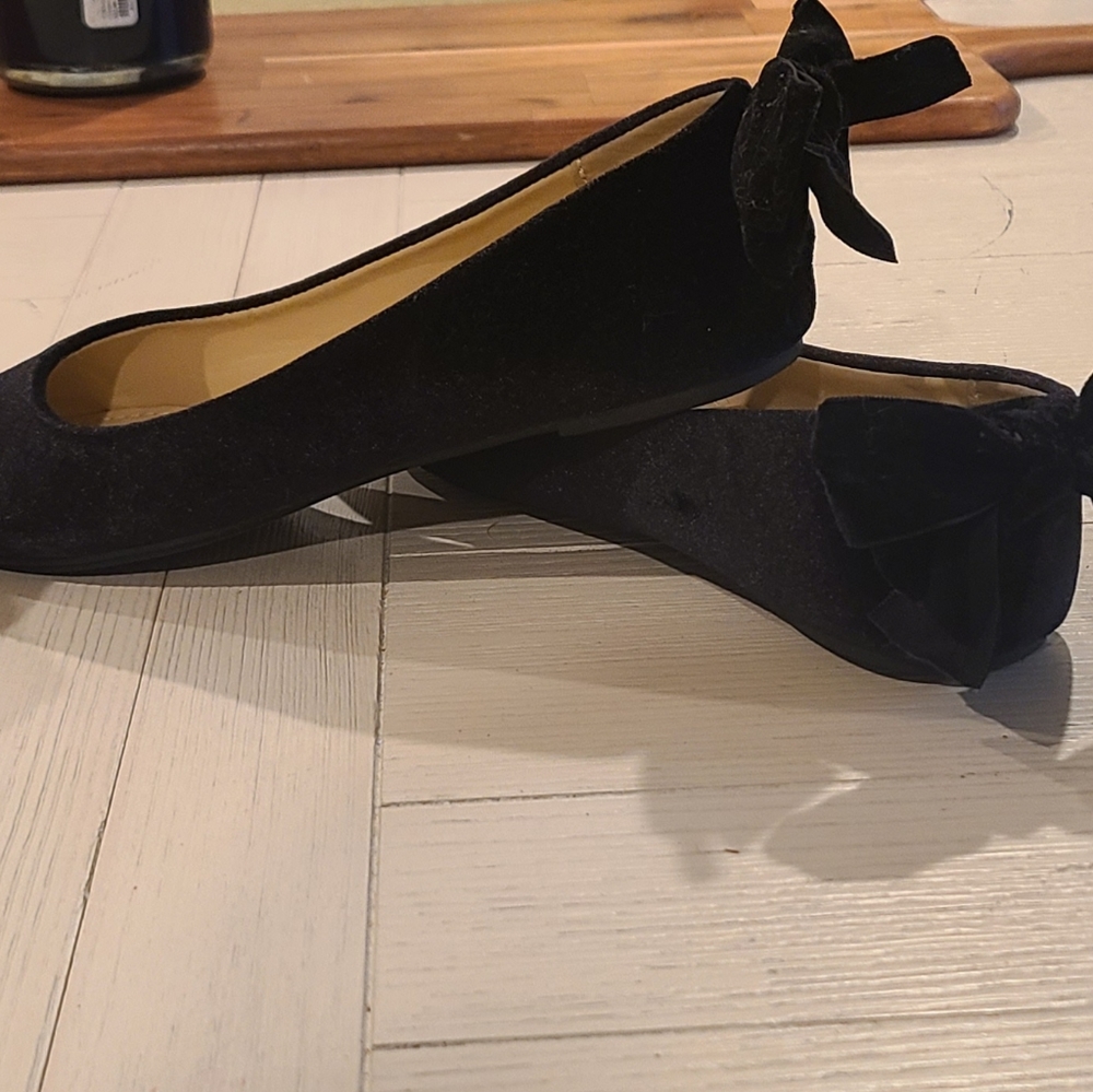 J. Crew Crewcuts bow flat,black, sz 5, fits girl or women. EUC.